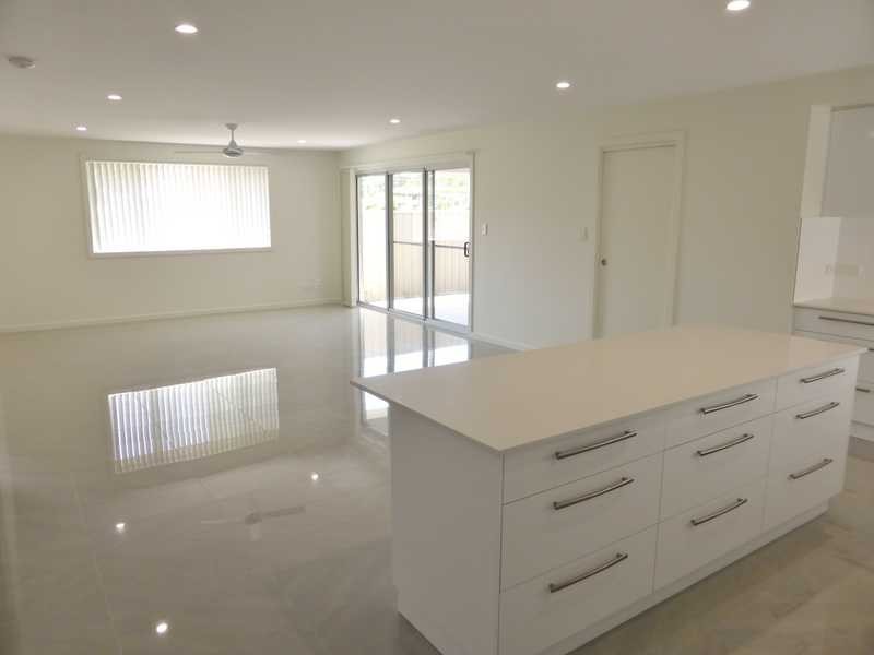 2/9 The Lakes Way, Forster NSW 2428