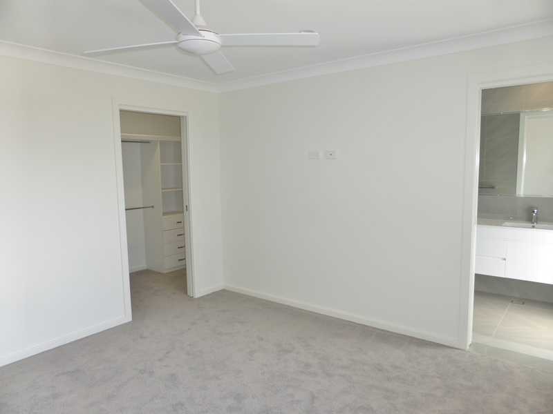 2/9 The Lakes Way, Forster NSW 2428