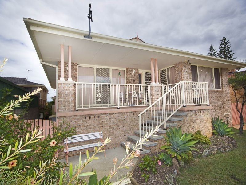 8 Rockpool Road, Tuncurry NSW 2428