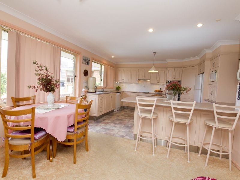 8 Rockpool Road, Tuncurry NSW 2428