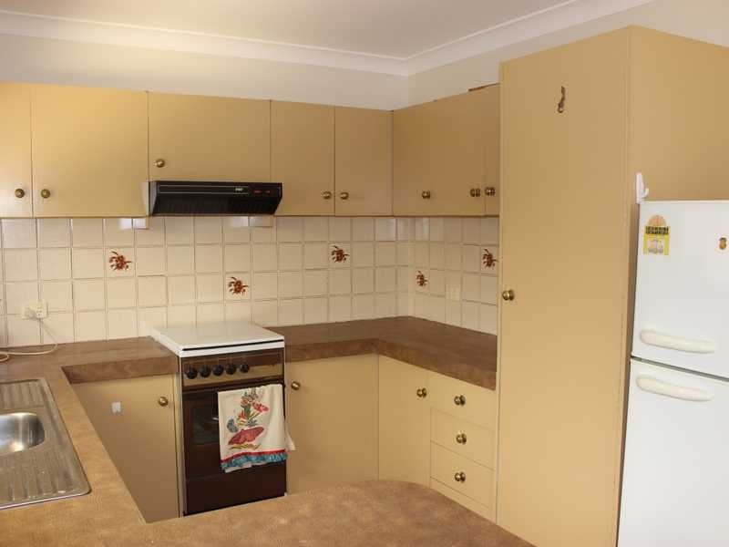 2/5 Sciacca Avenue, Tuncurry NSW 2428