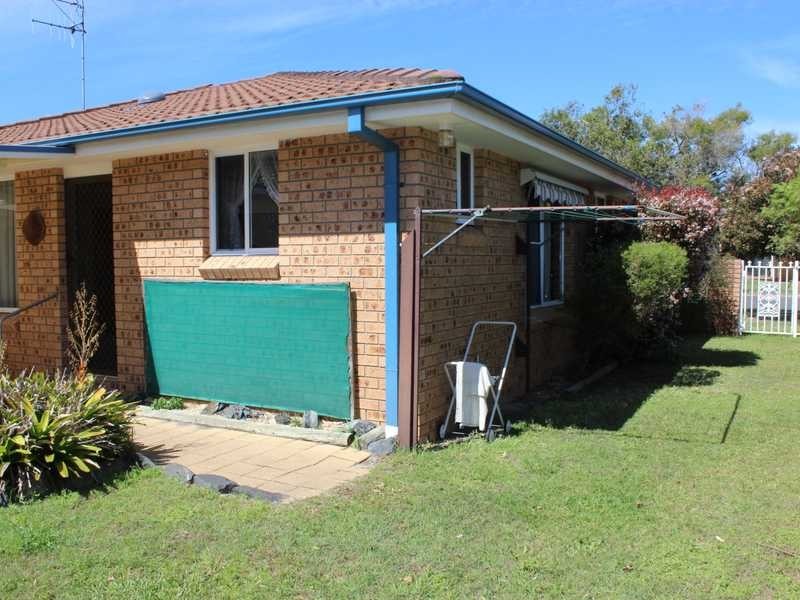 2/5 Sciacca Avenue, Tuncurry NSW 2428