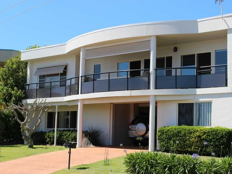 2 Stephen Street, Forster NSW 2428