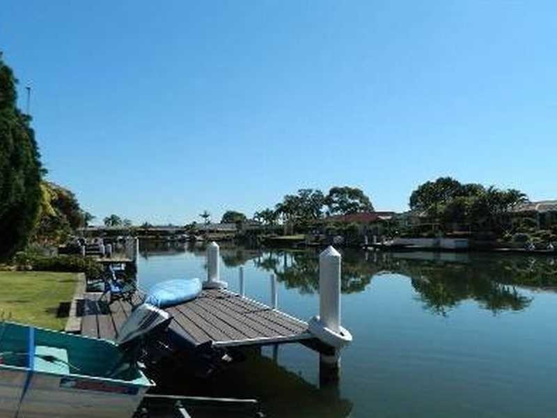 2 Sirius Key, Forster NSW 2428