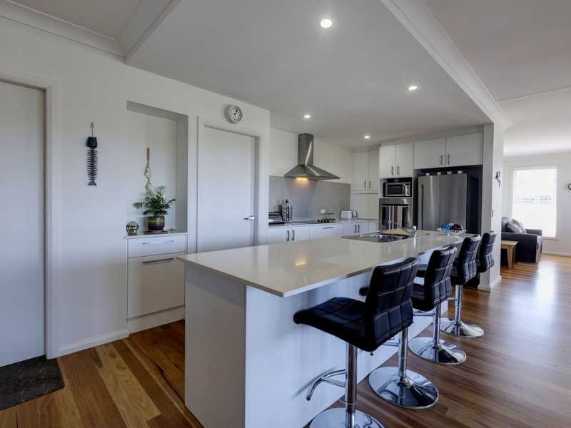 1/8 Wirrana Circuit, Forster NSW 2428