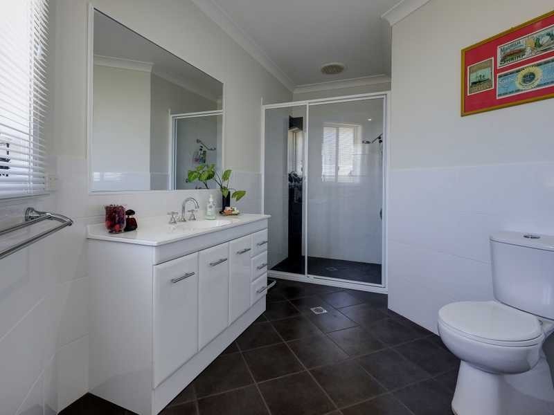 1/8 Wirrana Circuit, Forster NSW 2428