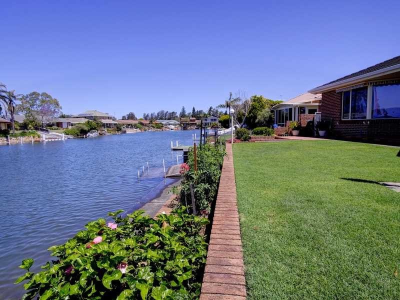 16 Supply Ave, Forster NSW 2428