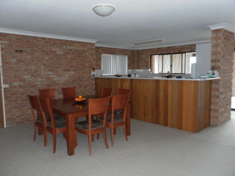 3/3-4 Pineview Crescent, Tuncurry NSW 2428