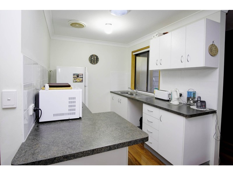 2/9 Lake Vista Crescent, Forster NSW 2428