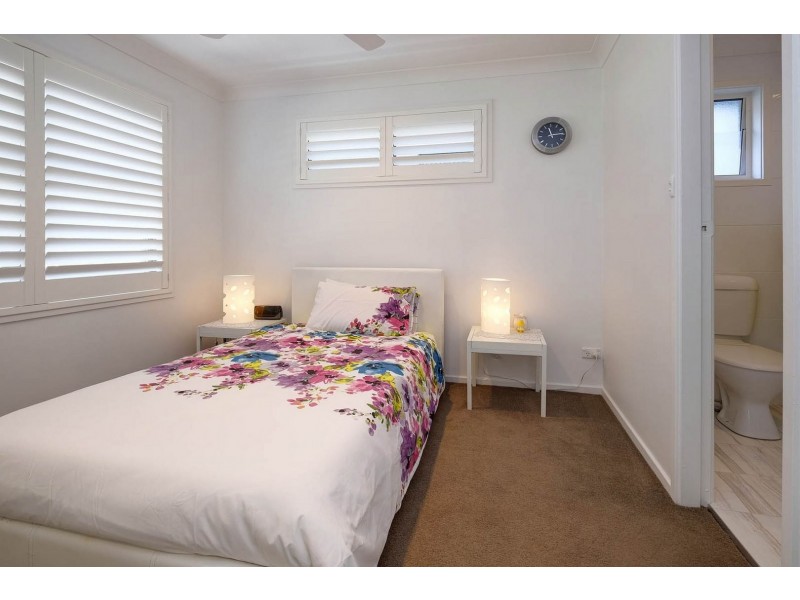 16 Lakeview Crescent, Forster NSW 2428