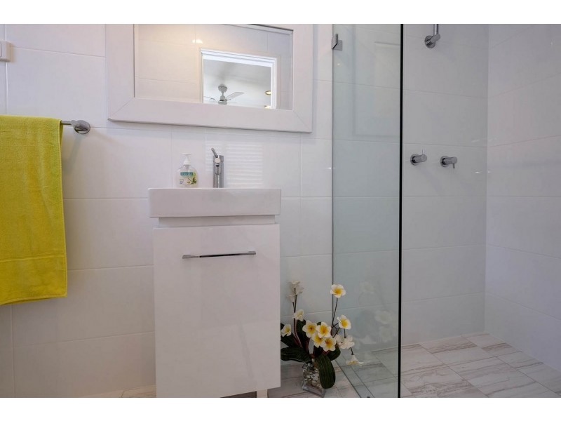 16 Lakeview Crescent, Forster NSW 2428