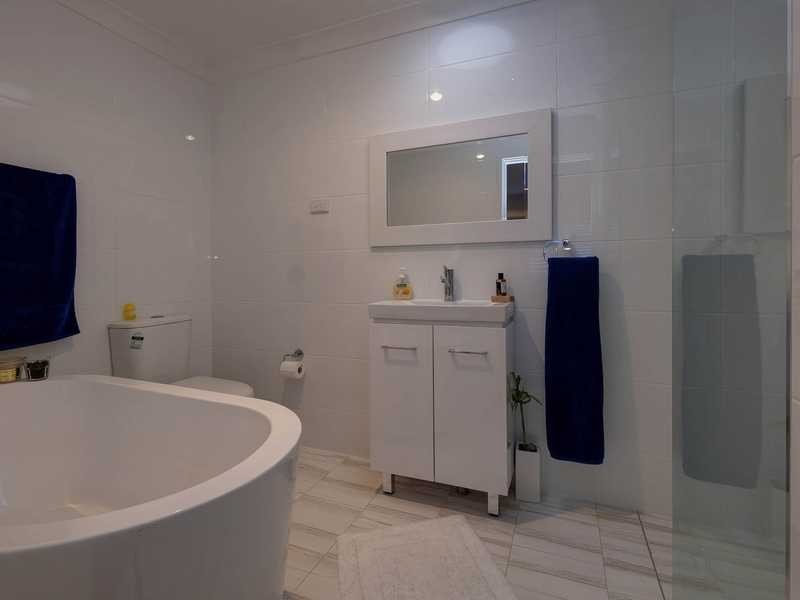 16 Lakeview Crescent, Forster NSW 2428