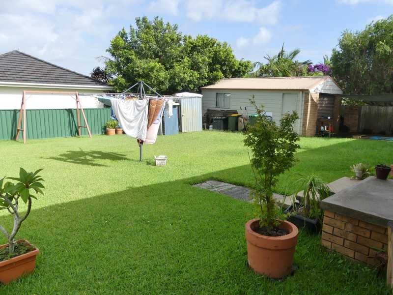 11 Hawaii Avenue, Forster NSW 2428