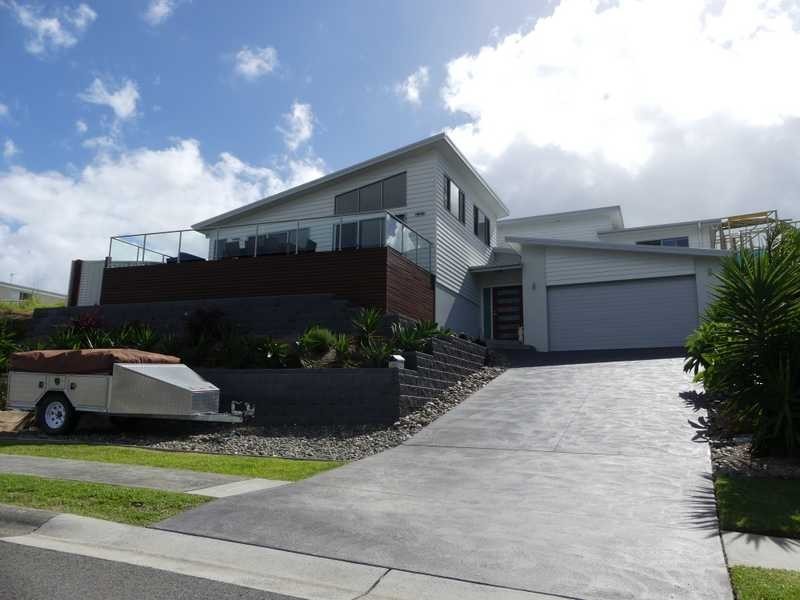 13 Manara Crescent, Forster NSW 2428