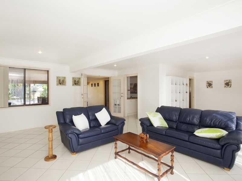 17 Hind Avenue, Forster NSW 2428