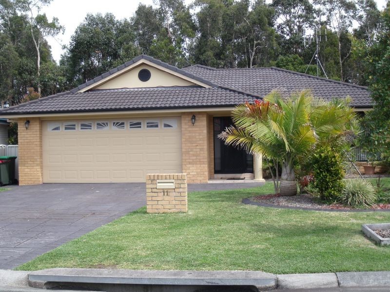 11 Benara Crescent, Forster NSW 2428