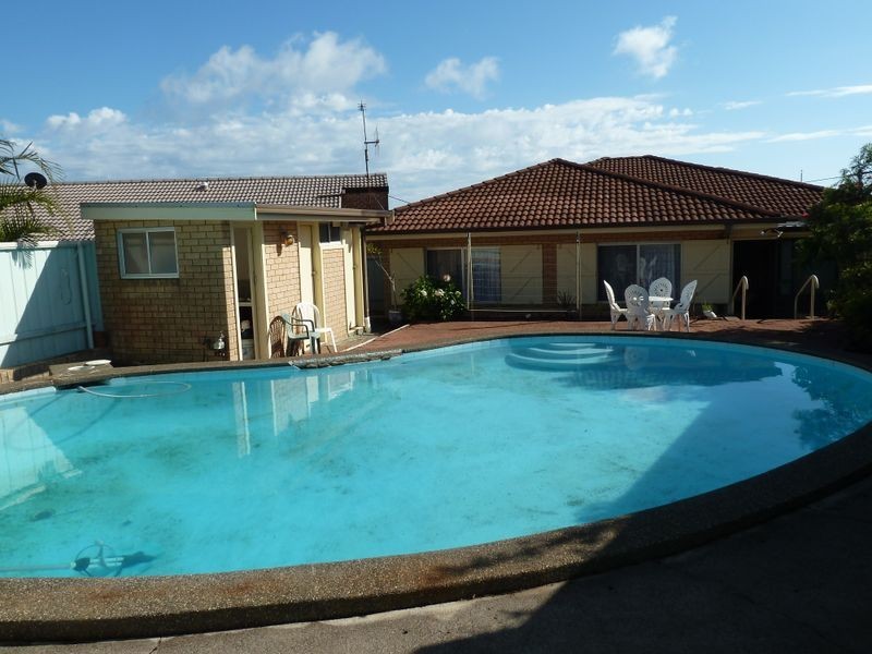 75 Burgess Road, Forster NSW 2428