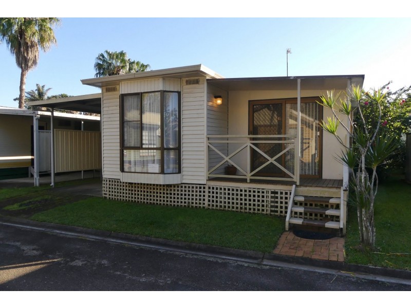 M22/45 The Lakesway, Forster NSW 2428