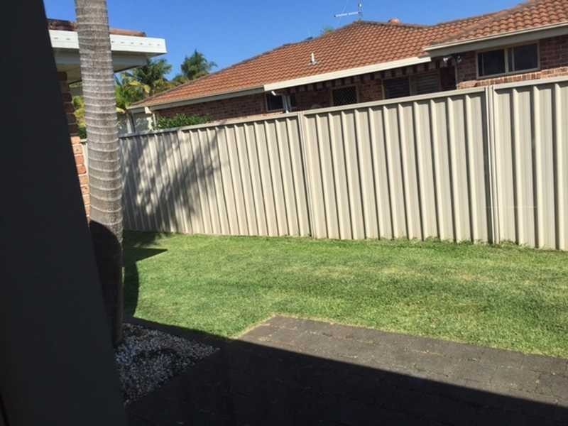 Villa 1/8 Wills Court, Forster NSW 2428