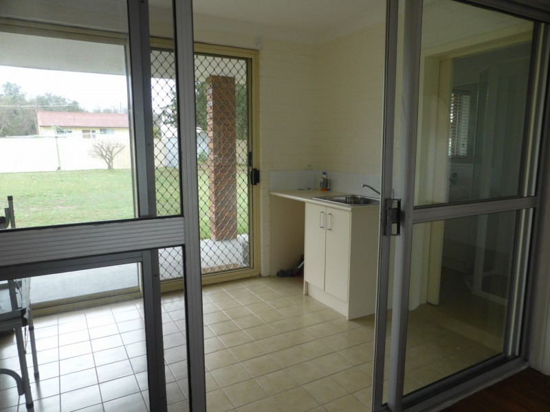 Unit 2/15 Maneela Street, Forster NSW 2428