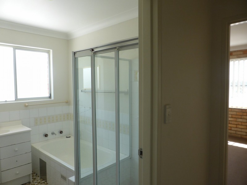 Unit 1/11 Lake Street, Forster NSW 2428