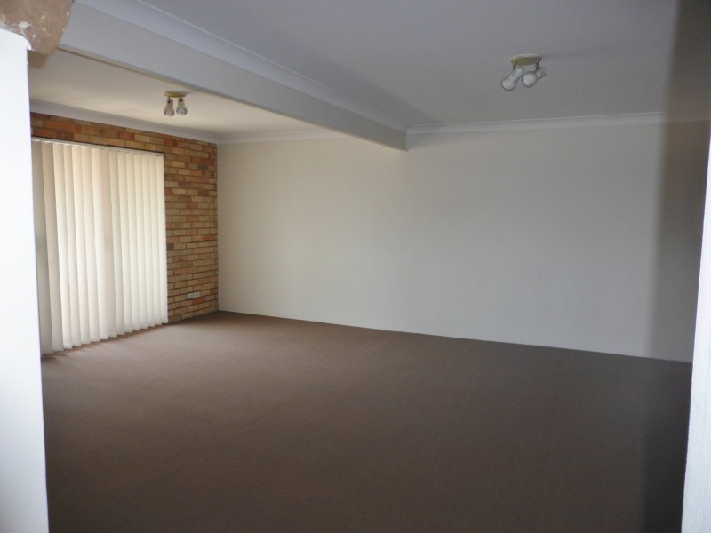Unit 1/11 Lake Street, Forster NSW 2428