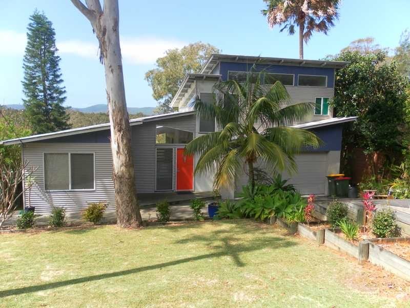 110 Seabreeze Pde, Green Point NSW 2428
