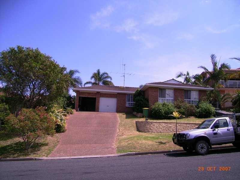 3 Hume St, Forster NSW 2428