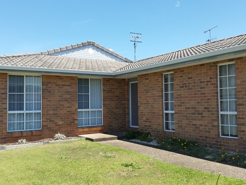 10 Elouera Crescent, Forster NSW 2428