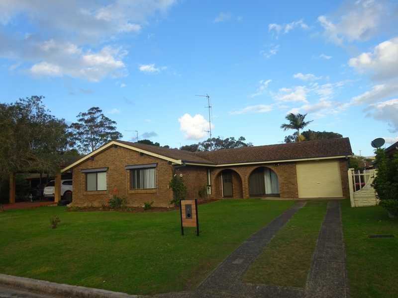 4 Endeavour Court, Forster NSW 2428