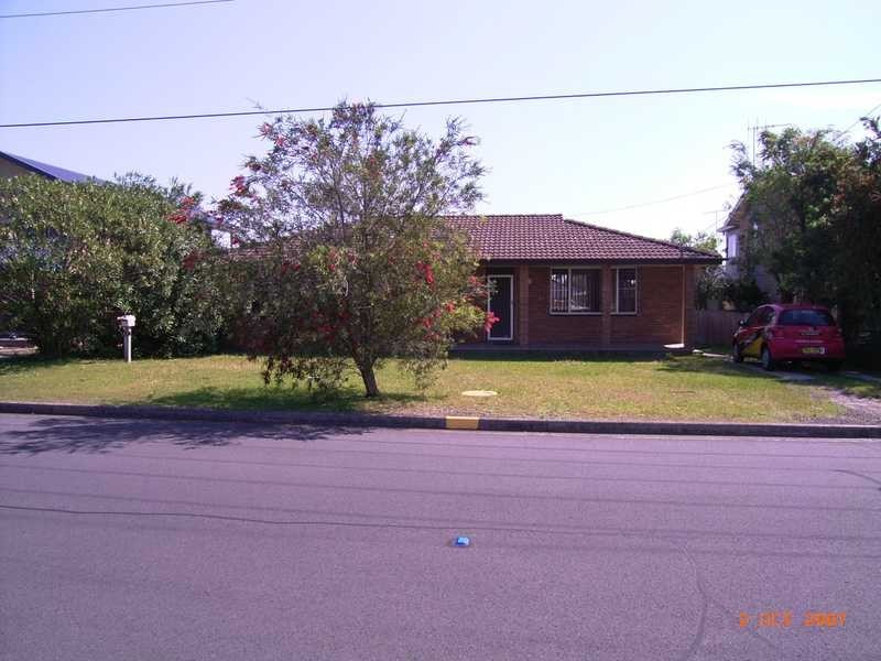 11 Hawaii Ave, Forster NSW 2428