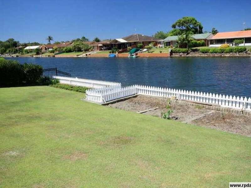 8 Wyuna Place, Forster NSW 2428