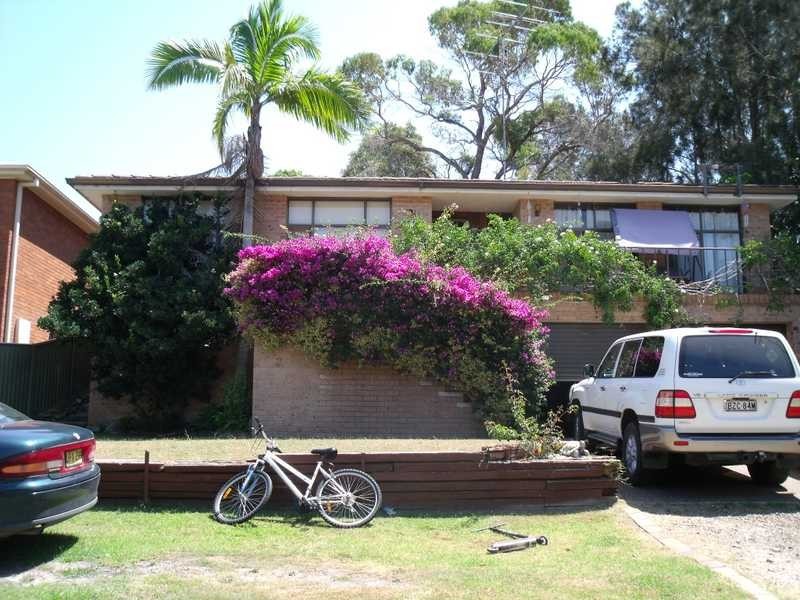 13 Seabreeze Pde, Green Point NSW 2428