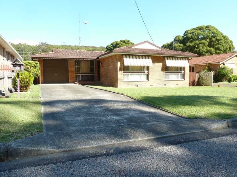 8 Kolang Place, Forster NSW 2428