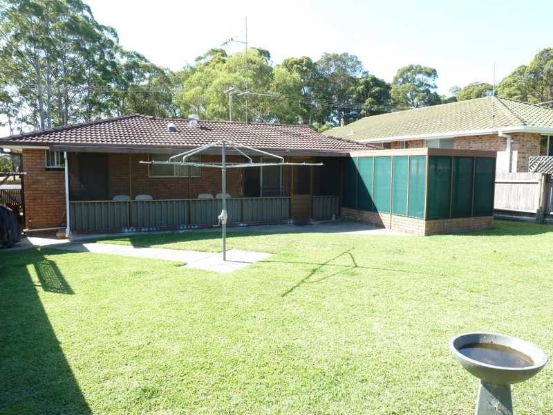8 Kolang Place, Forster NSW 2428