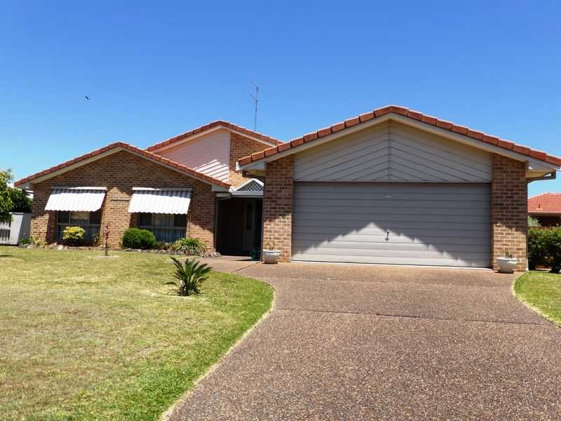 19 Kenrose St, Forster NSW 2428