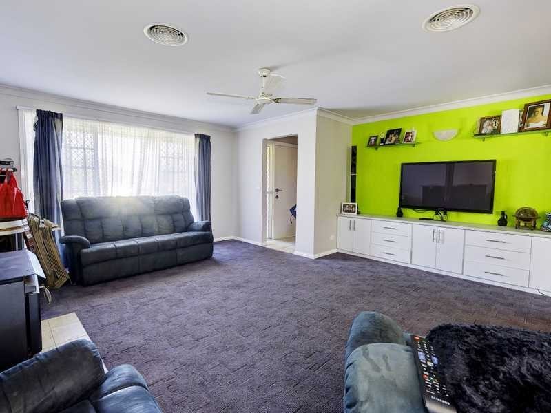 9 Discovery Drive, Forster NSW 2428