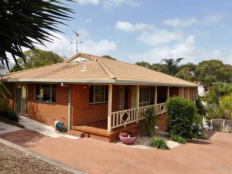 9 Avon Place, Forster NSW 2428