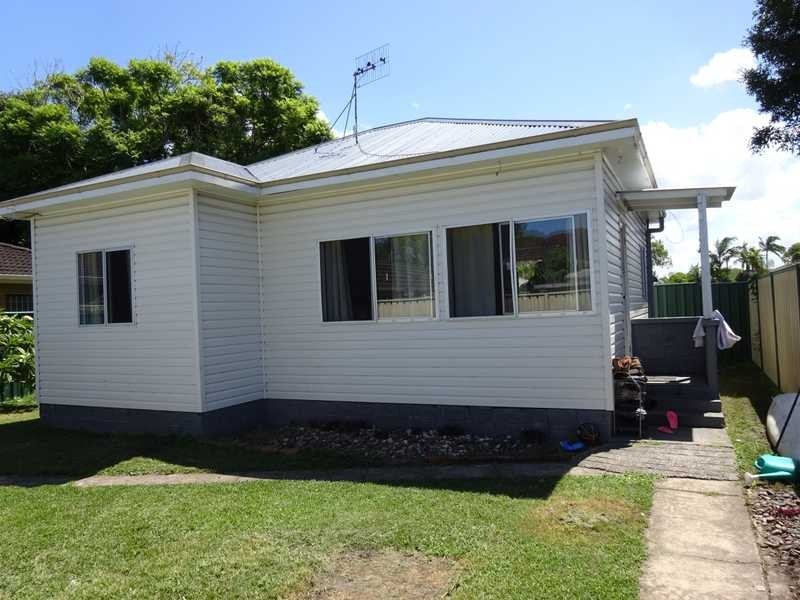 2/25 Breckenridge Street, Forster NSW 2428