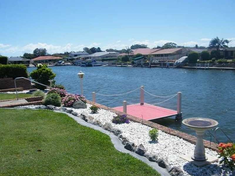 15 Friendship Key, Forster NSW 2428