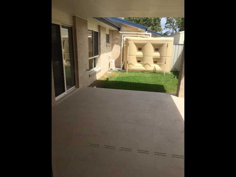 1/4 Tuncurry Street, Tuncurry NSW 2428