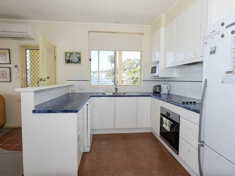 2/14 Cliff Road, Forster NSW 2428