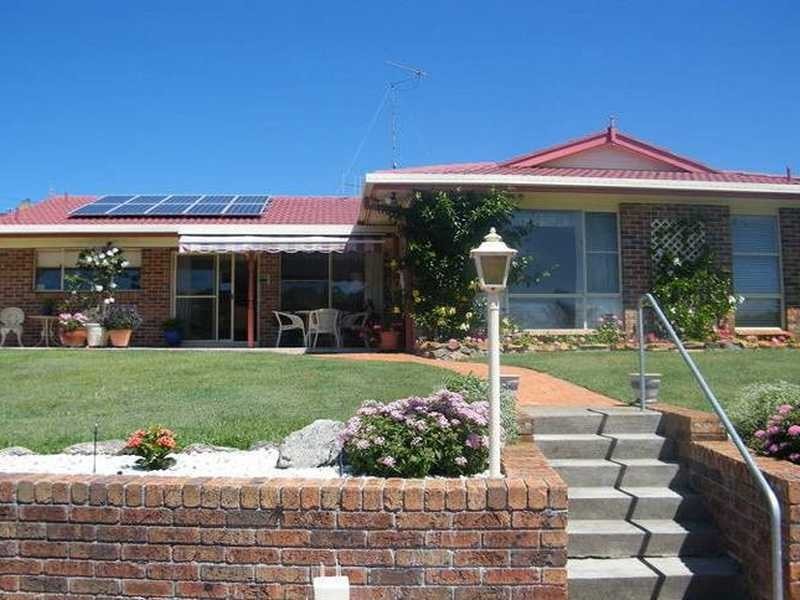 15 Friendship Key, Forster NSW 2428