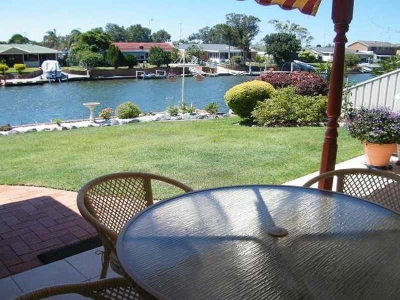15 Friendship Key, Forster NSW 2428