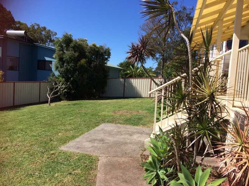 4 Glenn Close, Forster NSW 2428