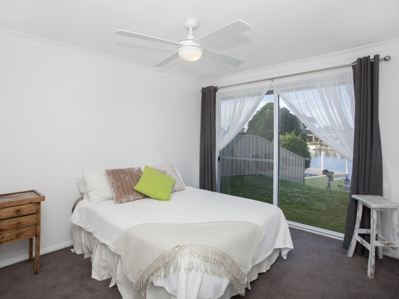 2 Sirius Key, Forster NSW 2428