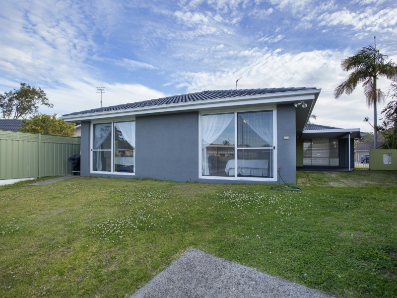 2 Sirius Key, Forster NSW 2428