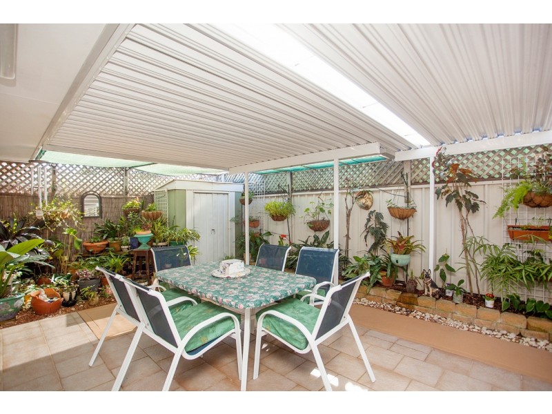 Villa 1/12 Oasis Parade, Tuncurry NSW 2428