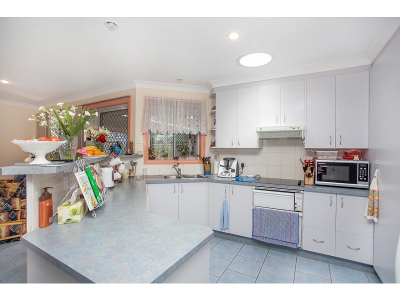 Villa 1/12 Oasis Parade, Tuncurry NSW 2428