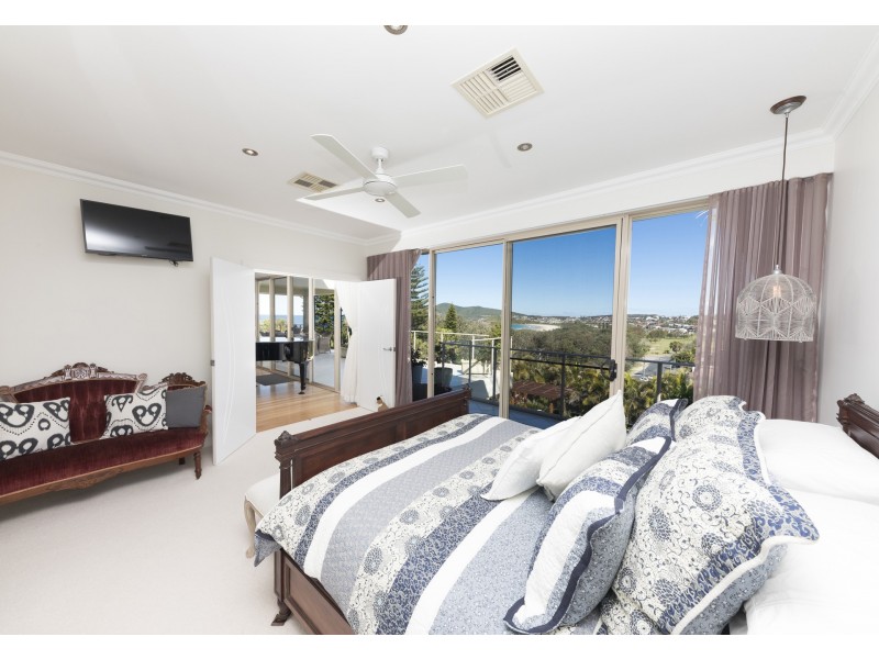 18 Marine Drive, Forster NSW 2428